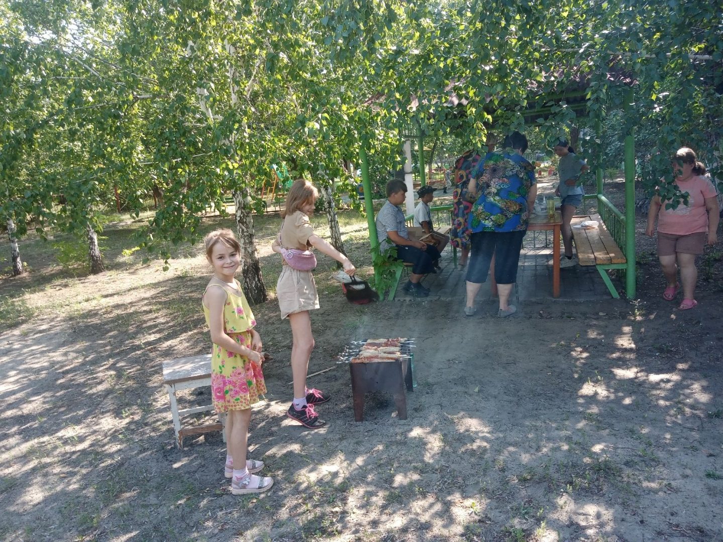 Лето – время пикников! В Славгородском Комплексном центре для детей  организовали полезный отдых на свежем воздухе! | 31.07.2022 | Славгород -  БезФормата